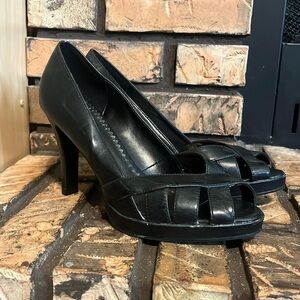 Fioni Black 4” Open‎ Toe Heels Size 9